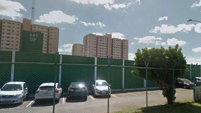 Mulher atira nos pés do marido depois de encontrá-lo com amante e é presa