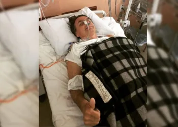 Bolsonaro recebe alta da UTI do Albert Einstein