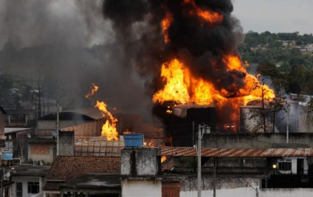 Incêndio em depósito de combustível deixa um ferido no RJ