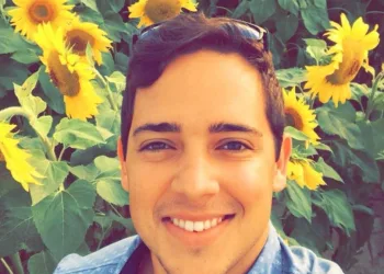 Brasileiro morre após ser atacado por tubarão nos Estados Unidos