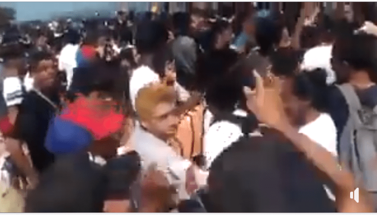 ALUNOS BEBEM E USAM DROGAS APÓS DESFILE CIVICO EM BAIRRO NA ZONA OESTE!!