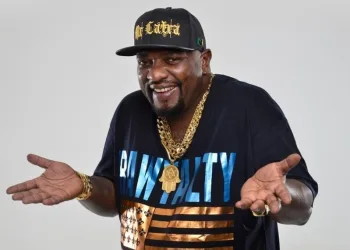 Fãs dão adeus a Mr. Catra com o humor que marcou carreira do artista