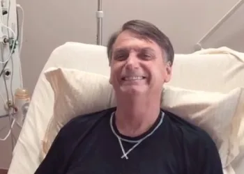 POLICIAL VAI SER INVESTIGADO POR USAR CAMISA DE BOLSONARO EM OPERAÇÃO
