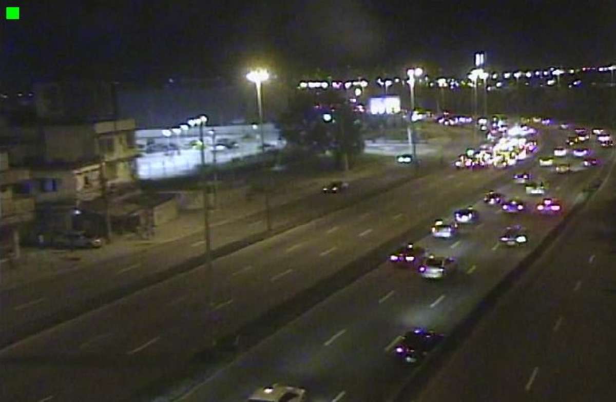 INTENSO TIROTEIO EM COMUNIDADE NA ZONA OESTE!! EVITEM!!