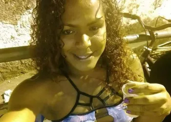 TRANS É ESPANCADO NO RJ!!