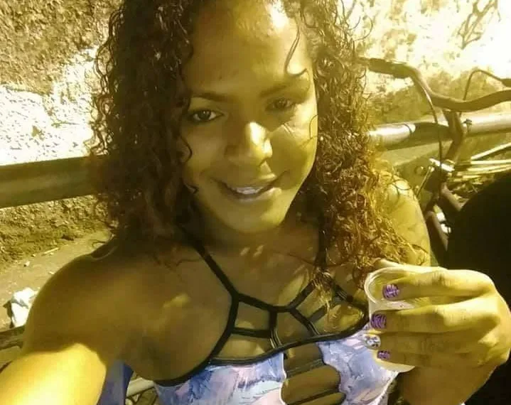 TRANS É ESPANCADO NO RJ!!