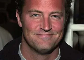 ATOR ESTÁ INTERNADO HÁ TRÊS MESES!!