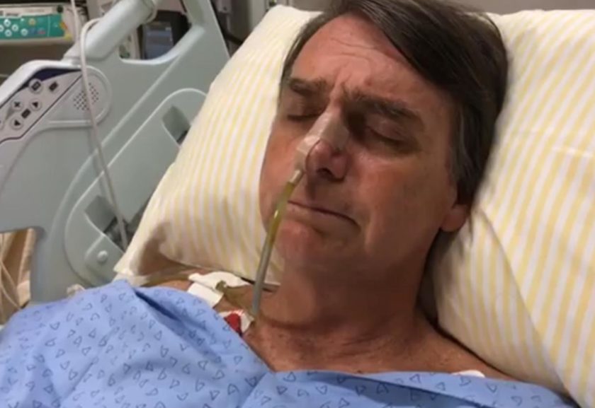 Bolsonaro chora ao vivo. “Achei que era um soco”, diz sobre facada