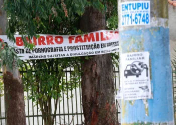 Deu ruim!! Moradores ameaçam expor clientes de prostitutas na internet