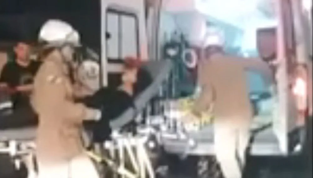 Mulher é baleada na frente da filha em tentativa de assalto na Zona Oeste!!