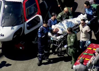 Bolsonaro chega ao hospital Albert Einstein em São Paulo