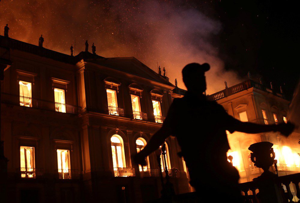 Unesco compara incêndio no Museu Nacional, no Rio, à destruição de Palmira, na Síria