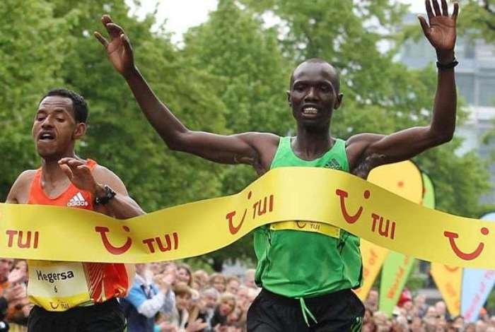 Corredor é atropelado e outro morre durante prova de rua