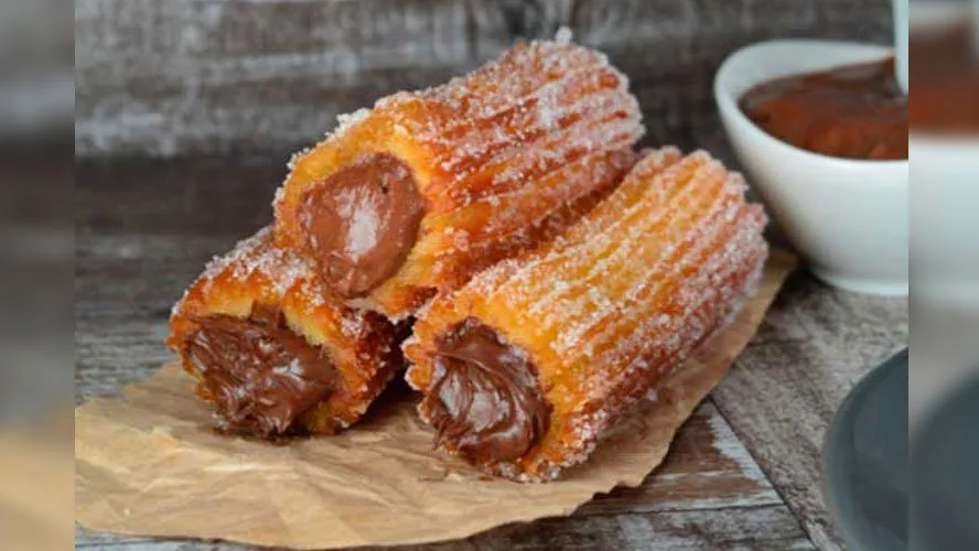 Criança pega celular da mãe e usa aplicativo para pedir 110 churros
