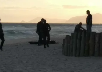 Homem é morto em Praia da Zona Oeste!!