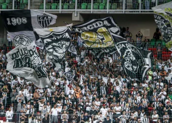 STJD multa Atlético-MG em R$ 5 mil por canto homofóbico de torcida