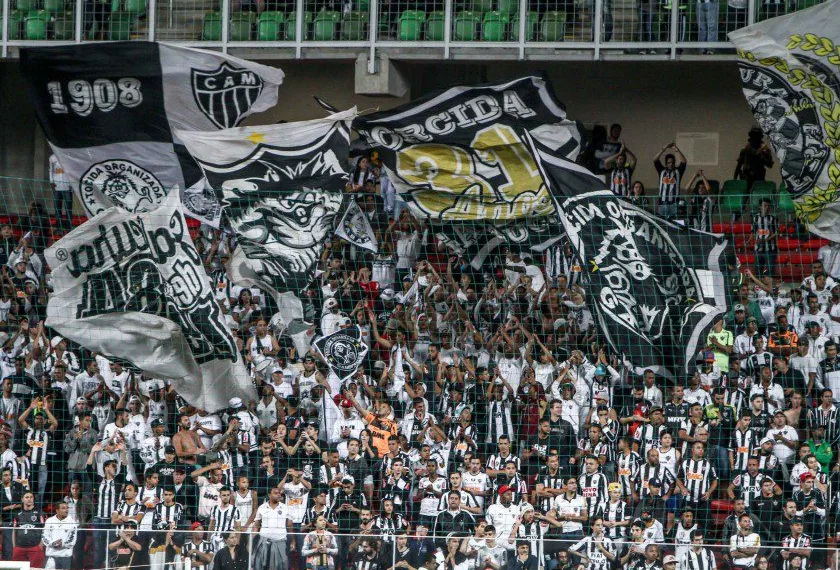 STJD multa Atlético-MG em R$ 5 mil por canto homofóbico de torcida