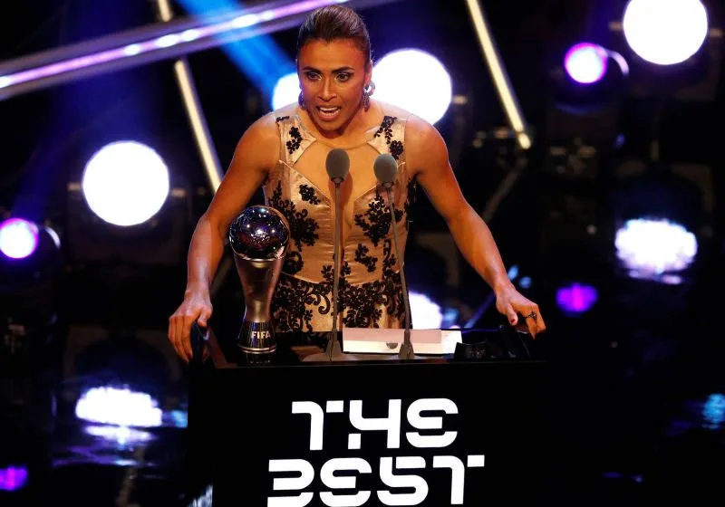 MARTA É MELHOR QUE PELÉ??