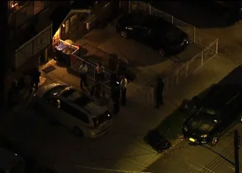 Mulher invade creche e esfaqueia três bebês em Nova York