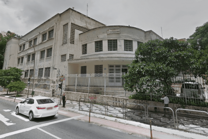 Professor é afastado de colégio  por suspeita de assediar aluna de 11 anos