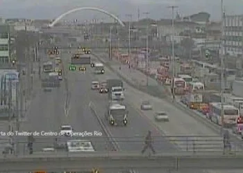 Acidente na Avenida Brasil deixa um morto