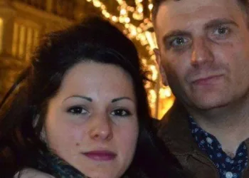 Nascido sem pênis, homem recebe implante e perde a virgindade aos 45 anos