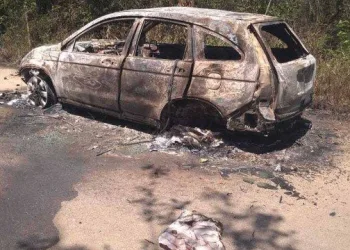 Carro de PM sequestrado é localizado na Zona Oeste do Rio. Militar está desaparecido