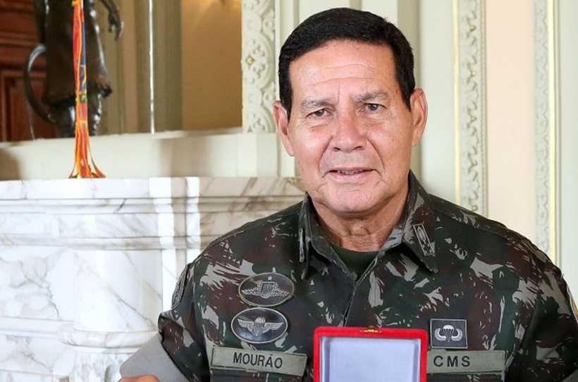 Mourão volta a criticar o 13° salário: ‘Todos saímos prejudicados’