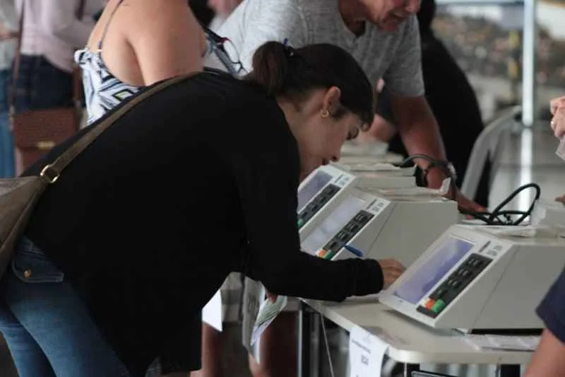 Eleitores justificam ausência na Rodoviária Interestadual