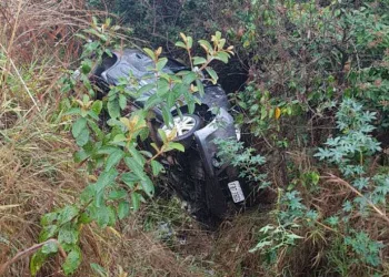 Suspeita de outro carro na tragédia que matou família em MG é investigada