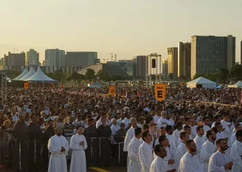 Missa de Nossa Senhora Aparecida chama fiéis à Esplanada dos Ministérios