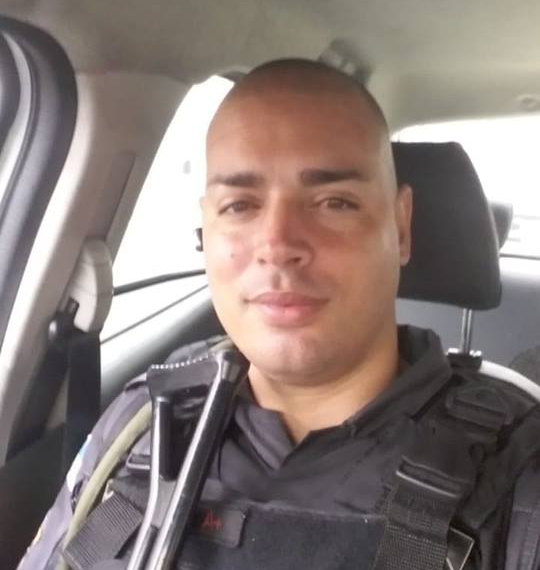 ATÉ QUANDO? MAIS UM POLICIAL MORTO NO RJ!!! BASTA!!