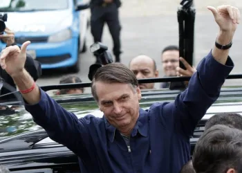 Bolsonaro anuncia nomes de três ministros em eventual governo