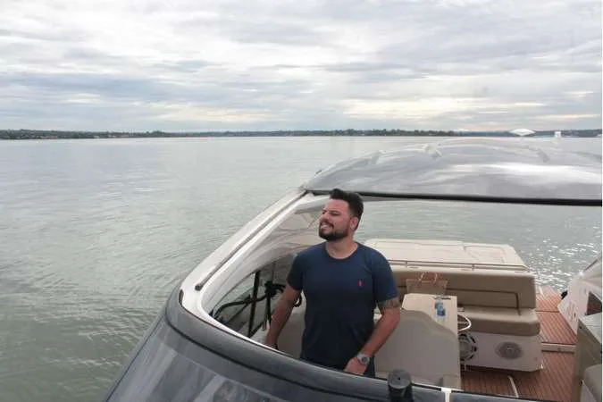 Brasilienses se aproximam do Lago: DF já é o 4º do país em número de barcos