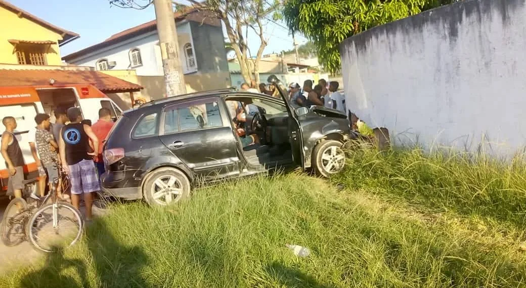 MOTORISTA PASSA MAL E BATE COM O CARRO EM CAMPO GRANDE!!