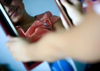 “O amor salvou minha vida”. Conheça Duda, 12 anos, transexual