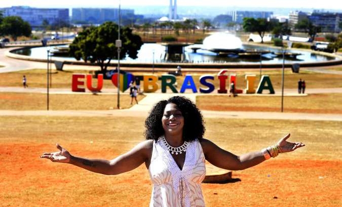 Dhi Ribeiro lança o DVD Leme da Libertação com muito samba de roda