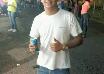 JOVEM SE SUICIDA NA ZONA OESTE!! MOTIVO? BRIGAS COM A NAMORADA…