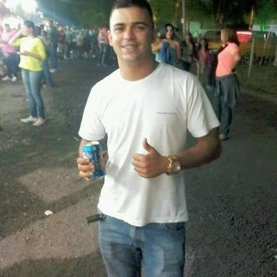 JOVEM SE SUICIDA NA ZONA OESTE!! MOTIVO? BRIGAS COM A NAMORADA…