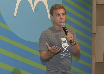 Luciano Huck detona Bolsonaro: “Ideias retrógradas e preconceituosas”