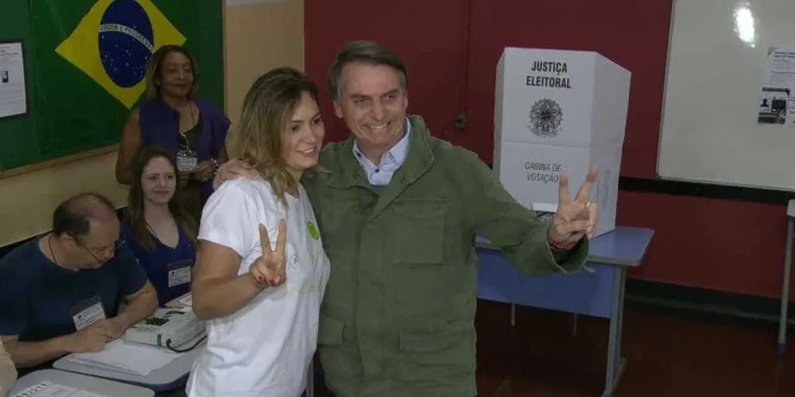 Uma multidão acompanhou a votação de bolsonaro!!!