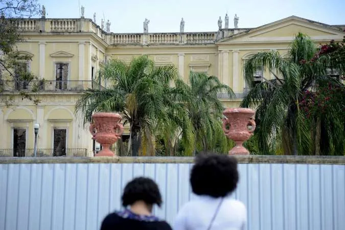 Novo drama do Museu Nacional é analisar e identificar as peças recuperadas