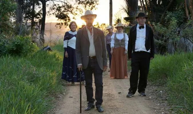 Participantes de projeto cultural refazem caminhos da Missão Cruls