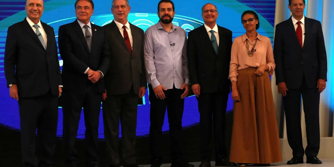 Bolsonaro, mesmo ausente, é atacado em último debate
