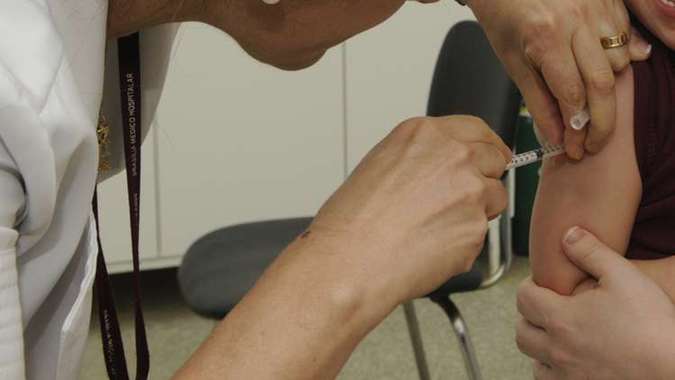 Vacinaçăo contra sarampo: estados do Norte săo os que mais registram casos da doença(foto: Antonio Cunha/CB/D.A Press)