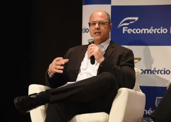 Witzel pede desculpas à família de Marielle por quebra de placa