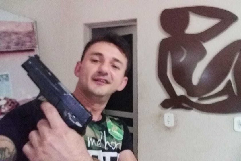 PM mata homem que exibiu arma em carreata após vitória de Bolsonaro