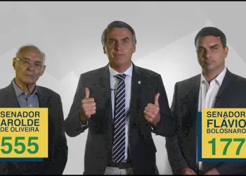 FLÁVIO BOLSONARO E AROLDE DE OLIVEIRA SÃO OS SENADORES ELEITOS DO RJ