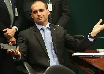 EDUARDO BOLSONARO É O DEPUTADO FEDEFRAL MAIS VOTADO DA HISTÓRIA