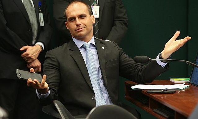 EDUARDO BOLSONARO É O DEPUTADO FEDEFRAL MAIS VOTADO DA HISTÓRIA